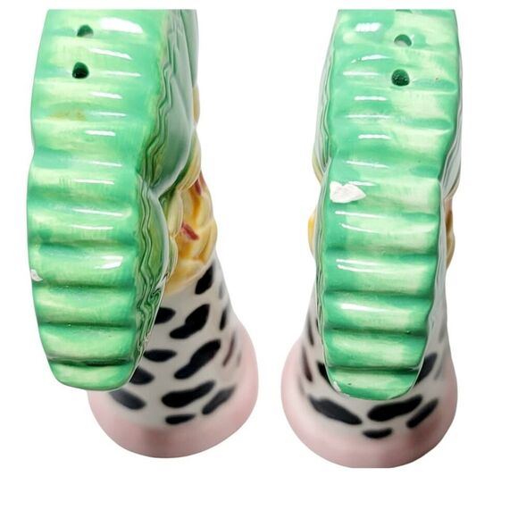 Vintage Palm Tree Salt And Pepper Shakers With Cow Print Tree Trunk 4.25" READ - Picture 6 of 9